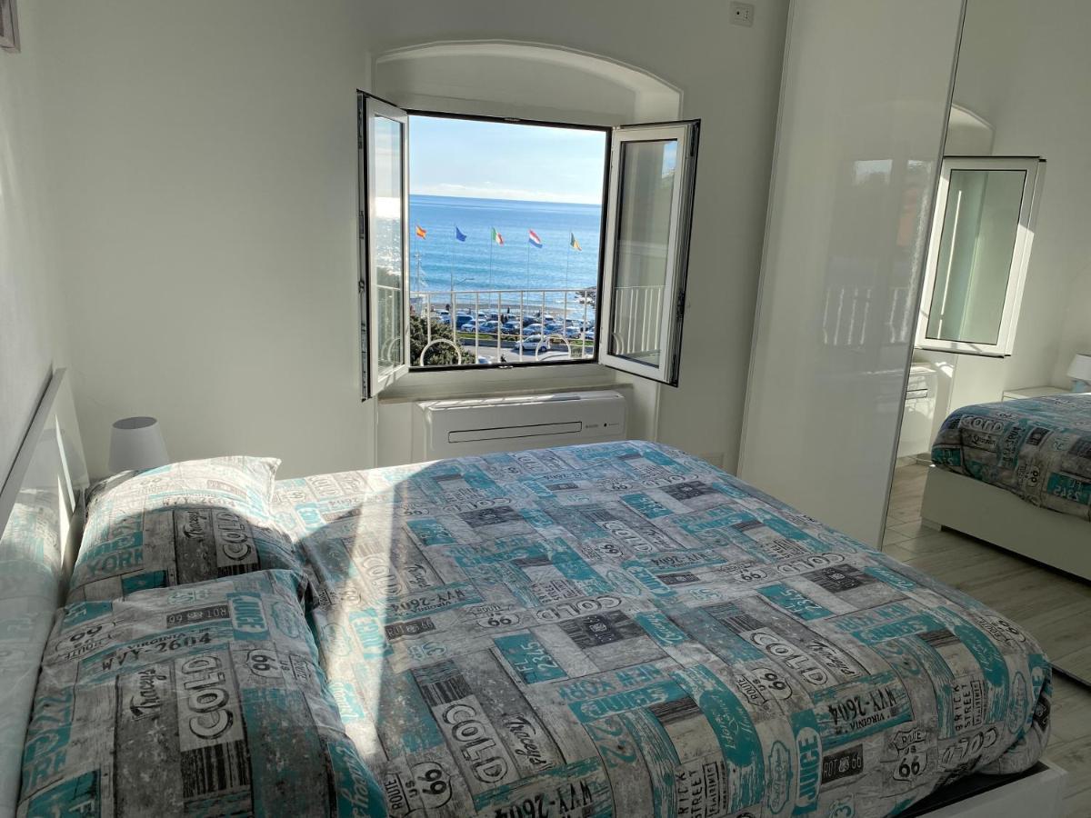 Casa Al Mare Appartement Varazze Buitenkant foto